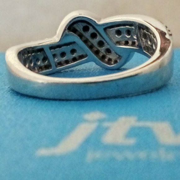 Sparkly, black spinel ring size 6 - Picture 7 of 7